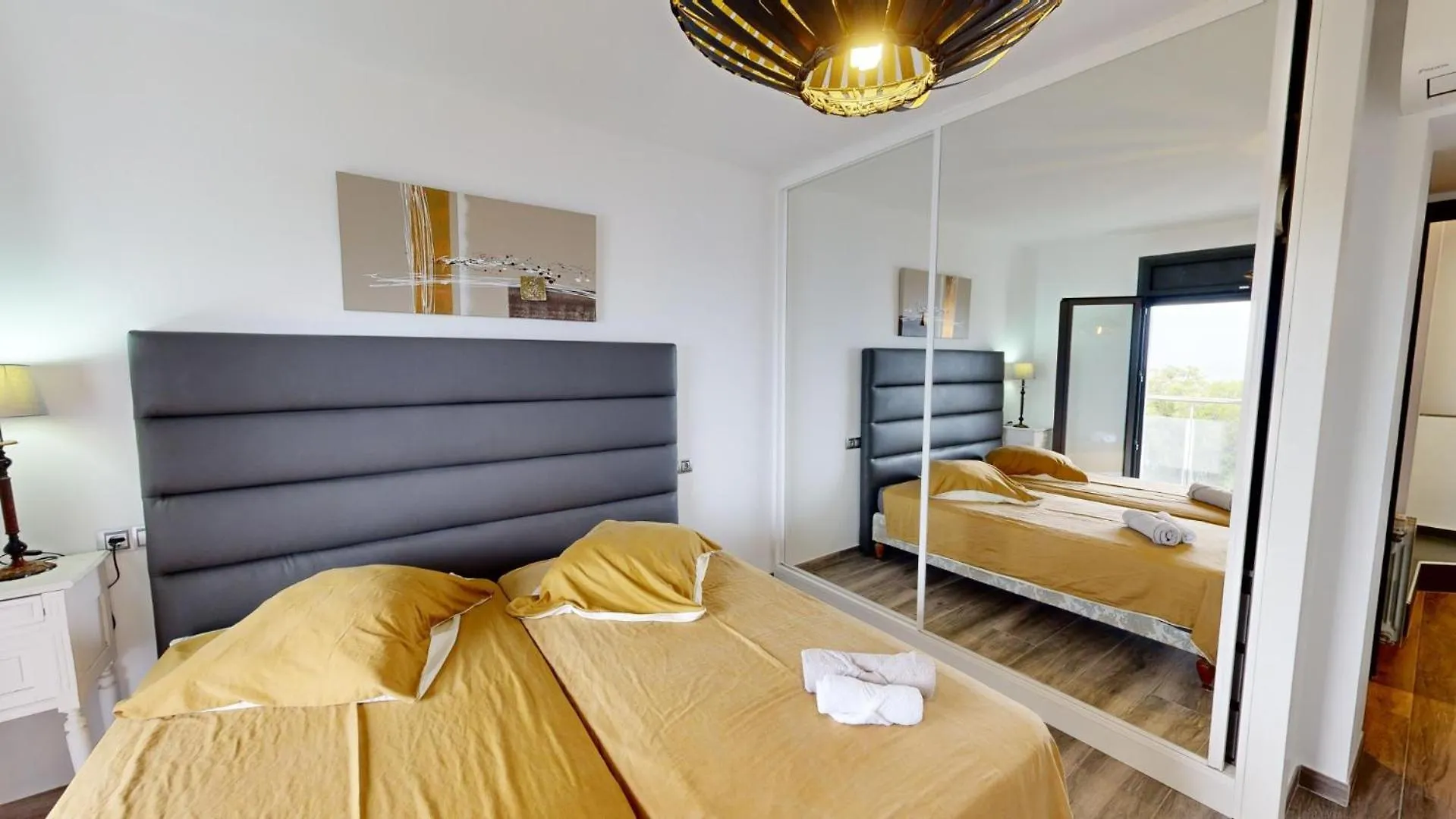 Maison De 130 M2 Et Studio De 40M2, Vue Mer Et Jacuzzi Roses 0*,  Spain