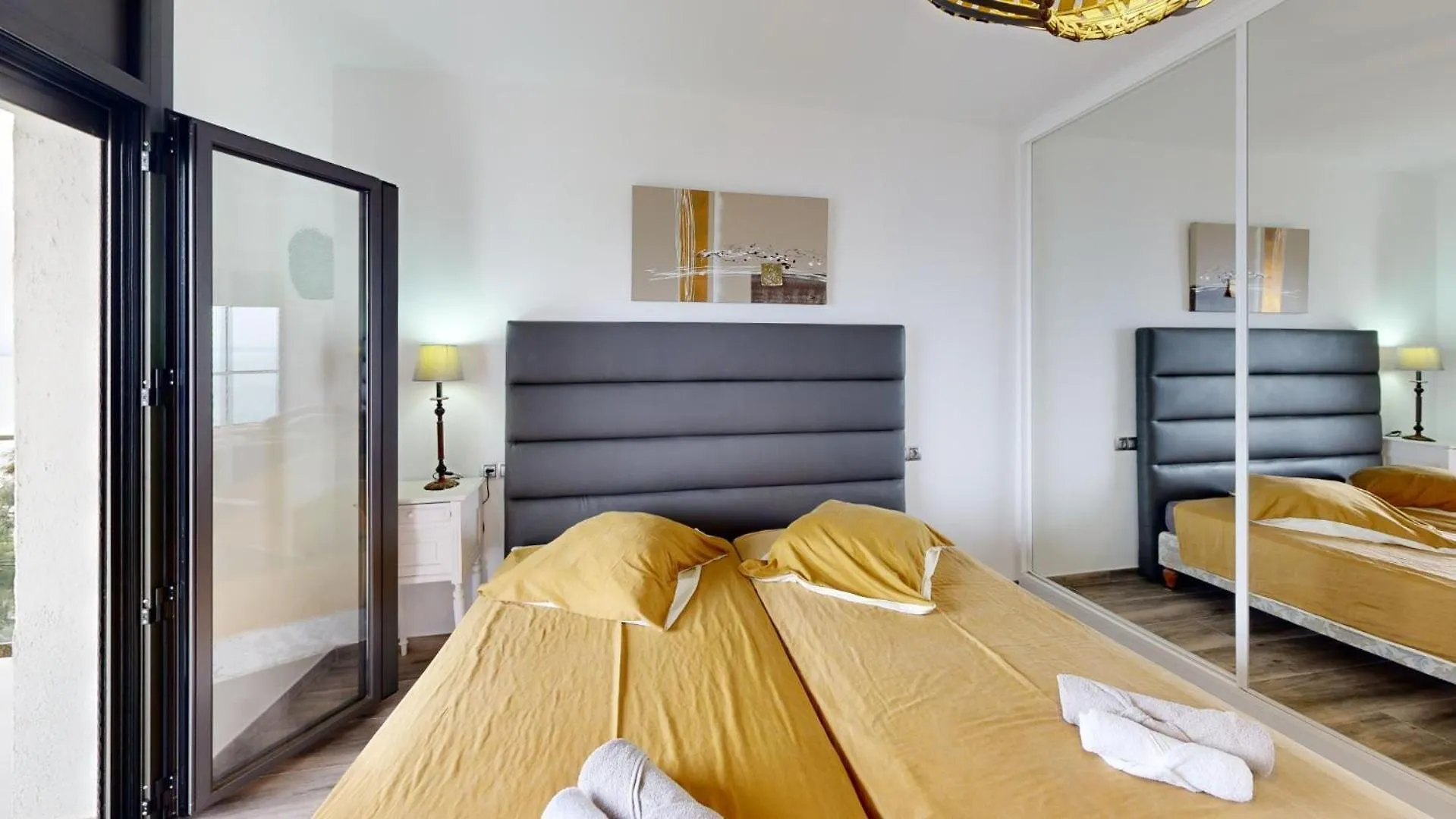 Maison De 130 M2 Et Studio De 40M2, Vue Mer Et Jacuzzi Roses Villa