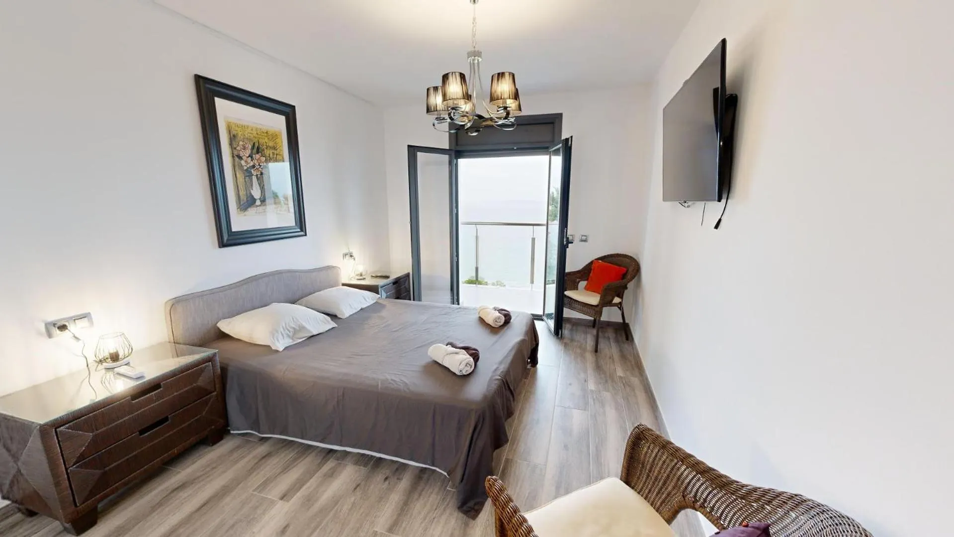 Maison De 130 M2 Et Studio De 40M2, Vue Mer Et Jacuzzi Roses