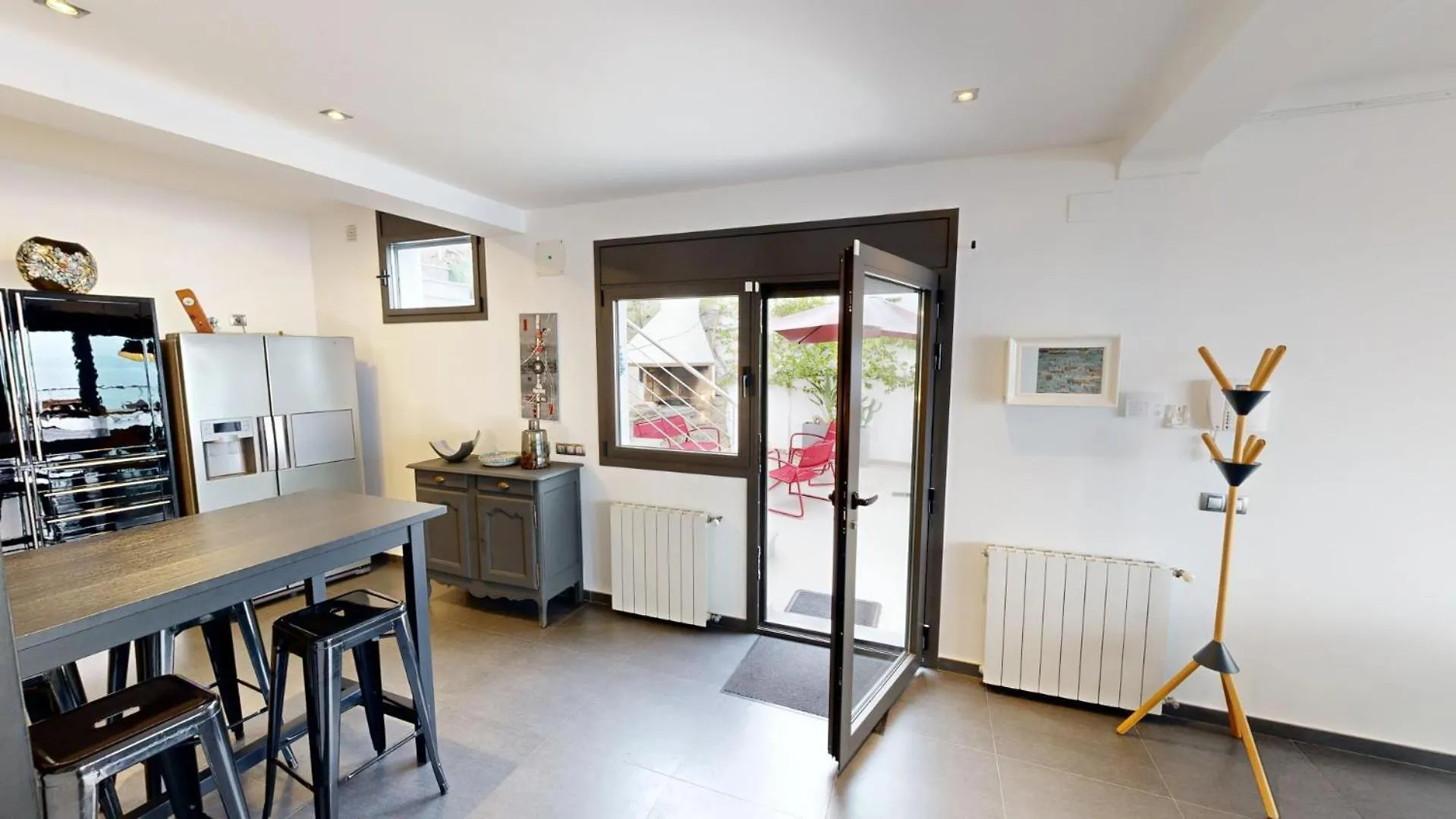 Maison De 130 M2 Et Studio De 40M2, Vue Mer Et Jacuzzi Roses