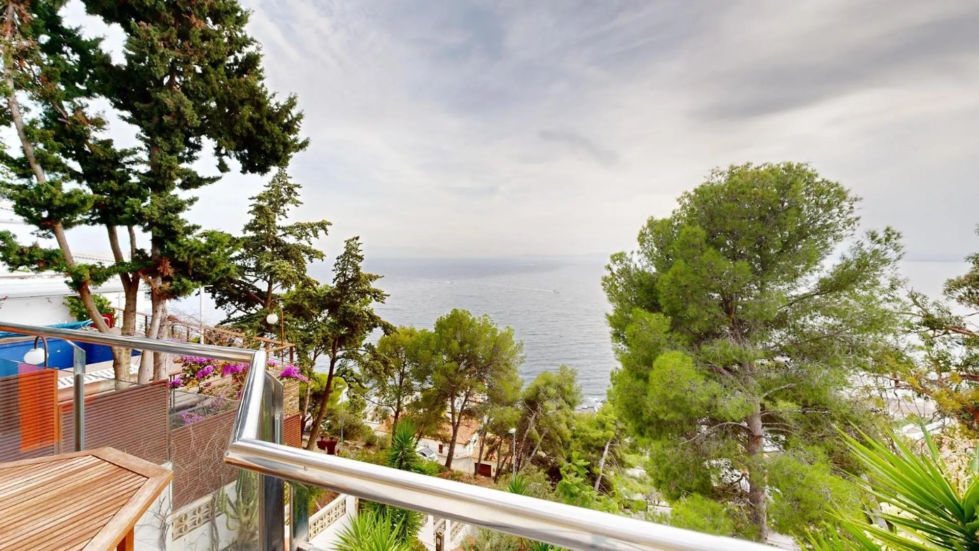 Maison De 130 M2 Et Studio De 40M2, Vue Mer Et Jacuzzi Roses